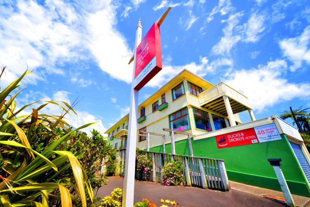 Ducks & Drakes Boutique Motel & Backpackers ニュープリマス エクステリア 写真