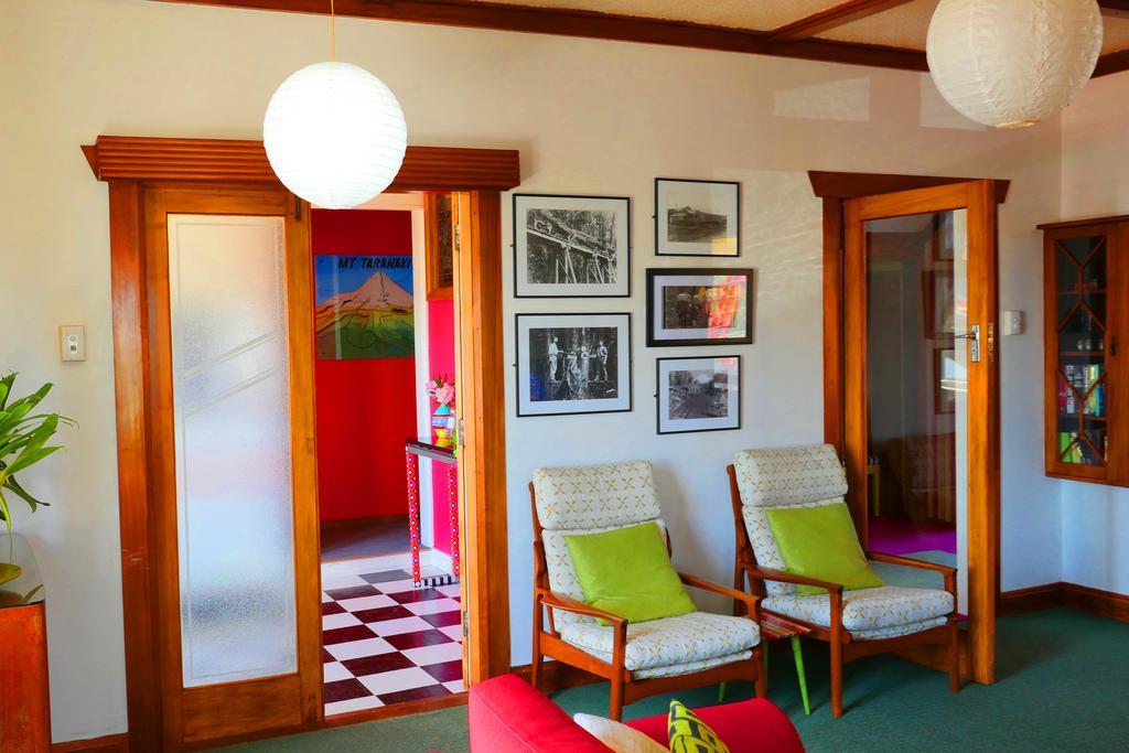 Ducks & Drakes Boutique Motel & Backpackers ニュープリマス エクステリア 写真