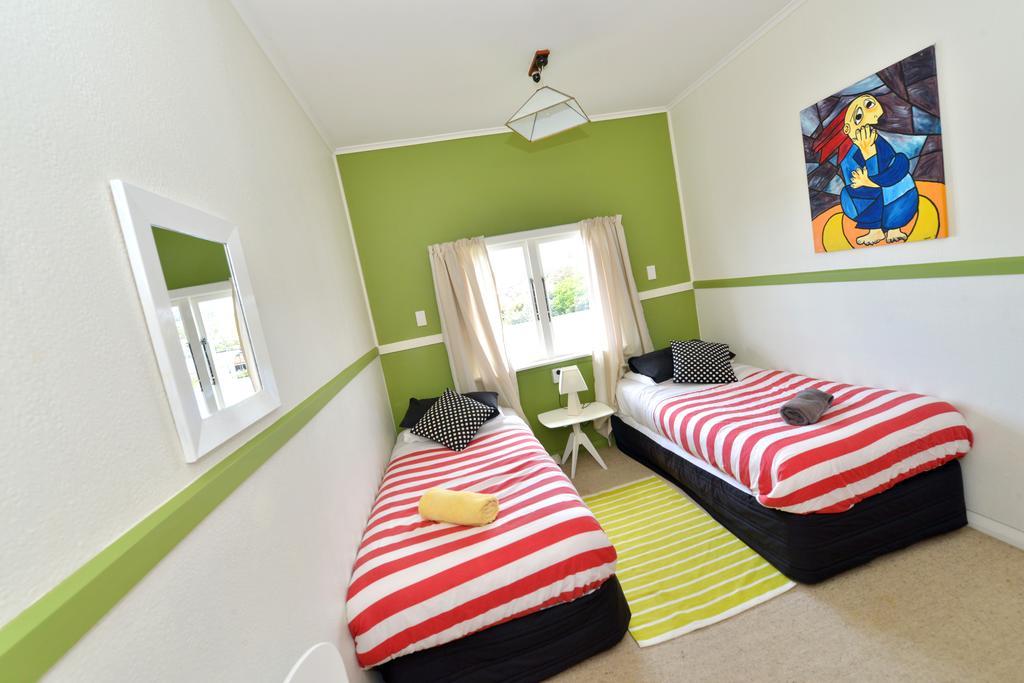 Ducks & Drakes Boutique Motel & Backpackers ニュープリマス エクステリア 写真