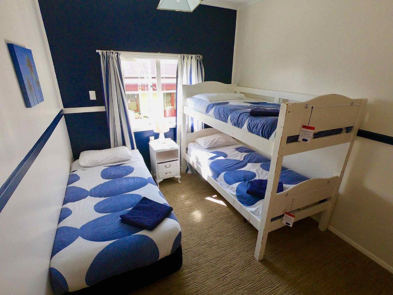 Ducks & Drakes Boutique Motel & Backpackers ニュープリマス エクステリア 写真